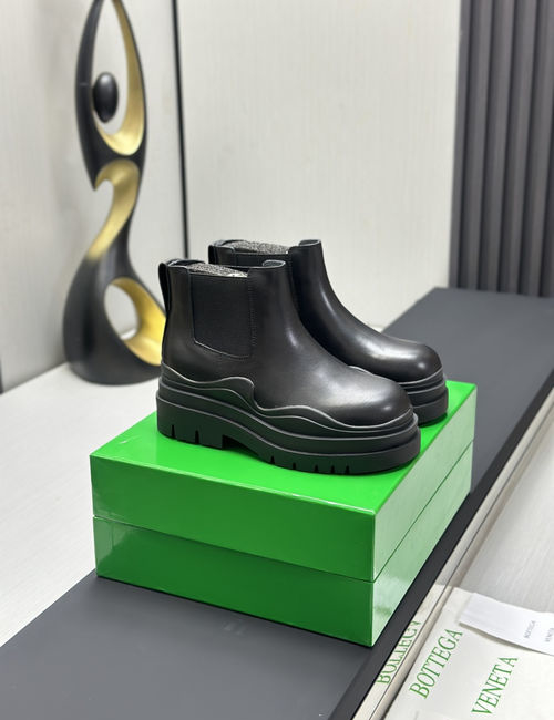 Bottega Veneta BV Colorful Thick-sole Boots With Cowhide Lining