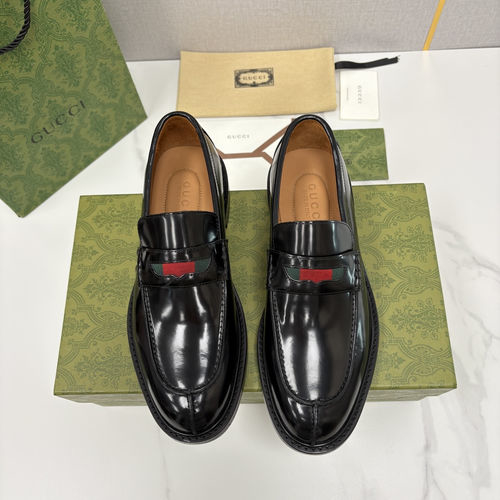 Gucci Jordaan Leather Loafers With Webbing