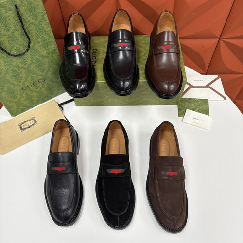 Gucci Jordaan Leather Loafers With Webbing
