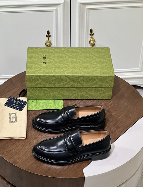 Gucci Horsebit Decor Leather Loafers