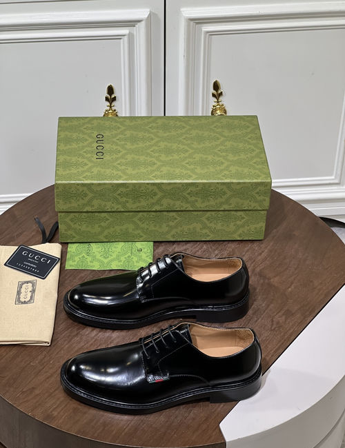 Gucci Horsebit Decor Leather Loafers