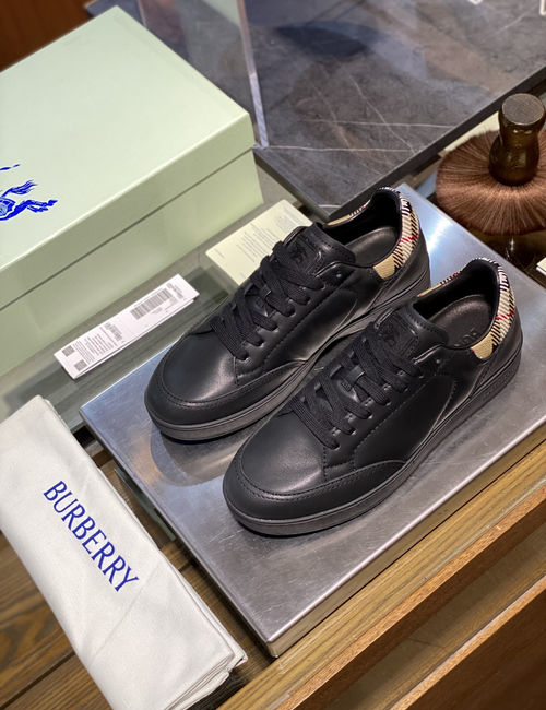 Burberry Set Low-Top Sneakers With Knitted Check Accents
