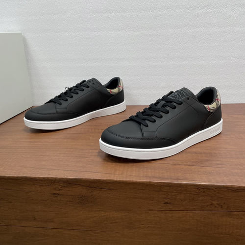 Burberry Matte Leather Set Sneakers With Check Trim
