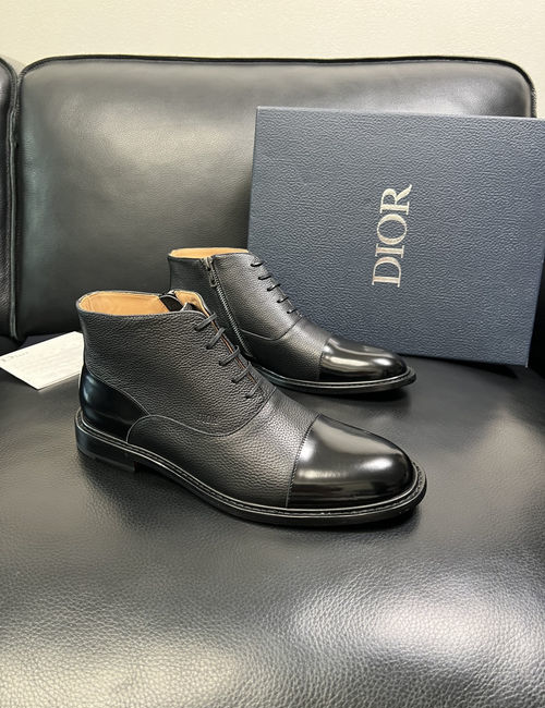 Christian Dior CD High-top Leather Ankle Boots