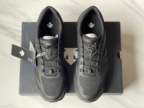 Descente ENERZITE Lightweight Outdoor Hiking Sneakers