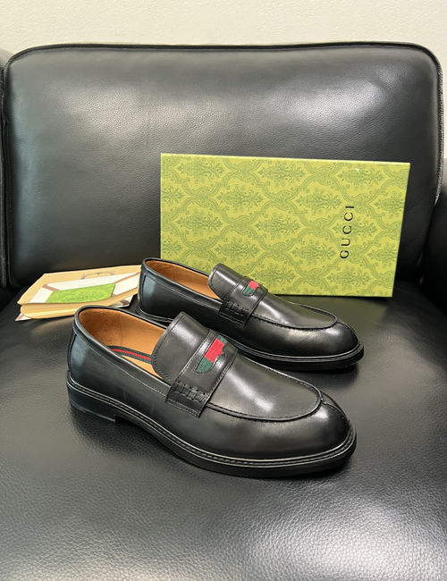 Gucci Classic Leather Dress Shoes