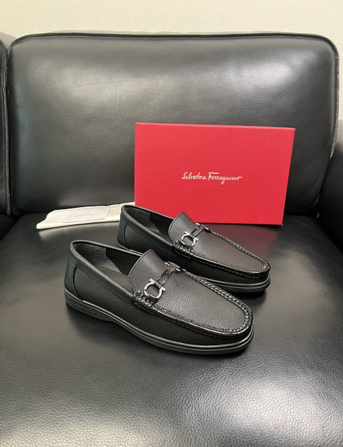 Ferragamo Cowhide Leather Comfortable Loafers