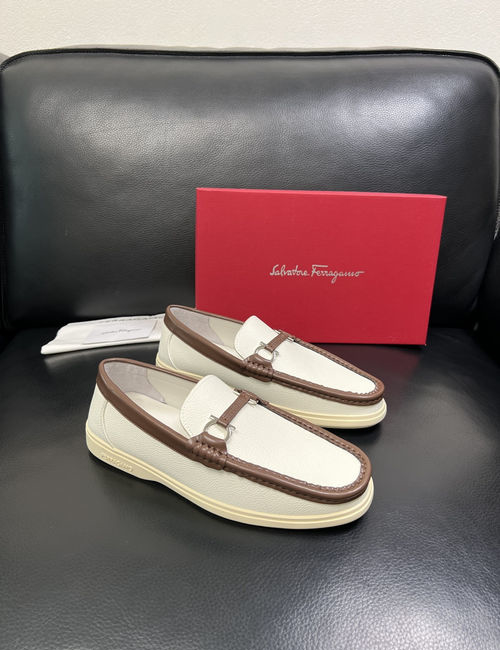 Ferragamo Cowhide Leather Comfortable Loafers