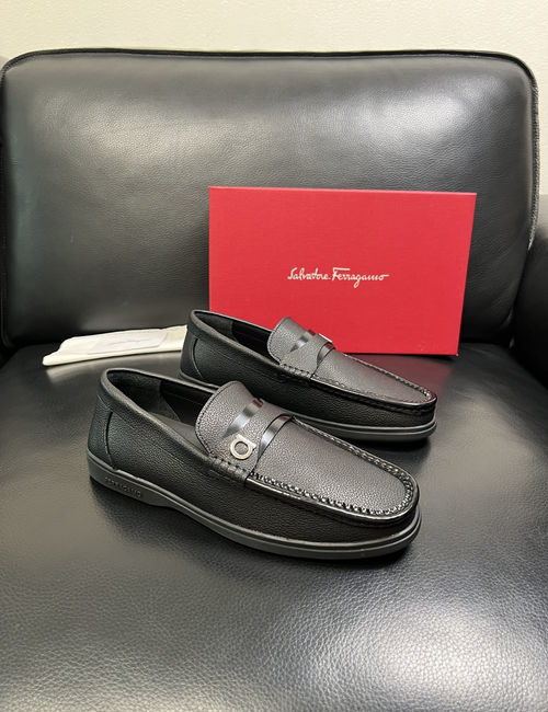 Ferragamo Cowhide Leather Comfortable Loafers