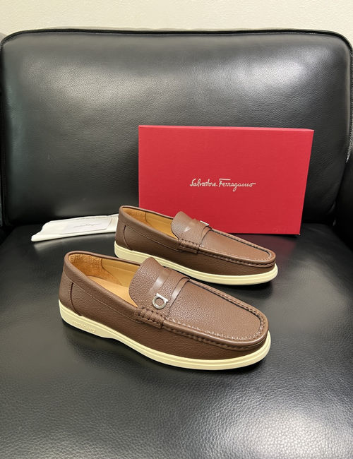 Ferragamo Cowhide Leather Comfortable Loafers