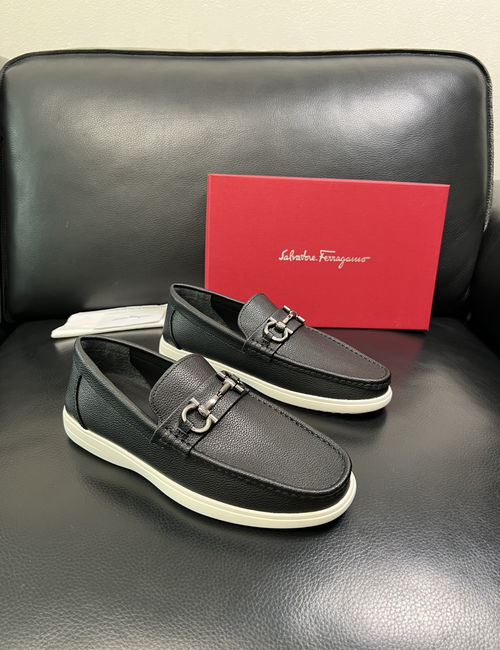 Ferragamo Cowhide Leather Comfortable Loafers