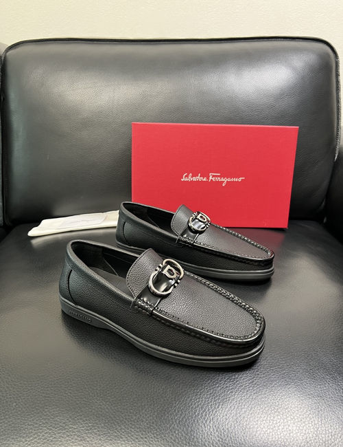 Ferragamo Cowhide Leather Comfortable Loafers