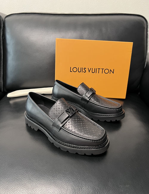 Louis Vuitton LV Leather Shoes Cowhide Upper Rubber Sole