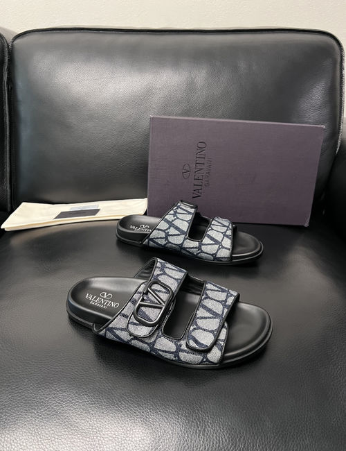Valentino Color-block Stitched Leather Slippers