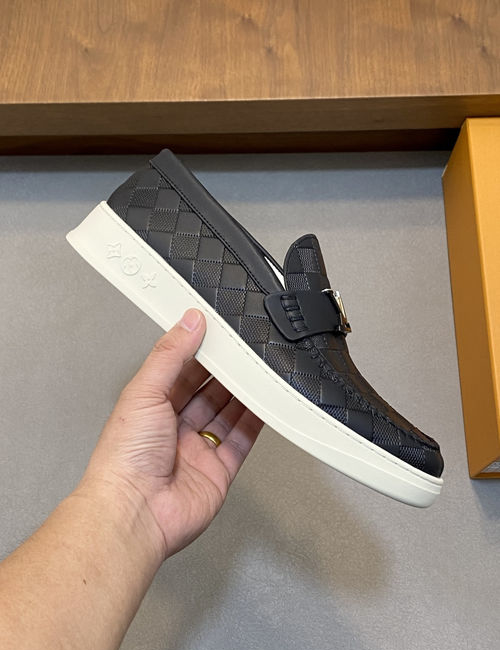 Louis Vuitton LV High-End Casual Sneakers With Monogram Logo And Tpu Sole
