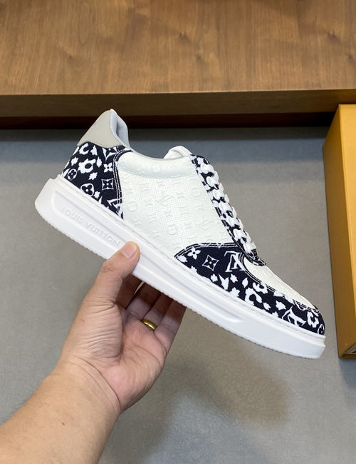 Louis Vuitton LV High-End Casual Sneakers With Monogram Logo And Tpu Sole