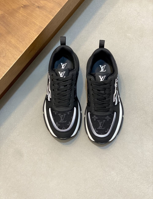 Louis Vuitton LV Trainer Grained Calfskin Casual Sneakers