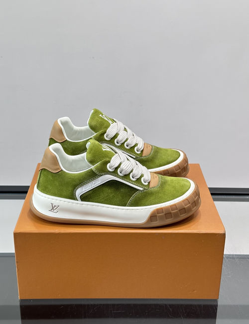 Louis Vuitton LV Tilted Lace-up Low-top Casual Sneakers