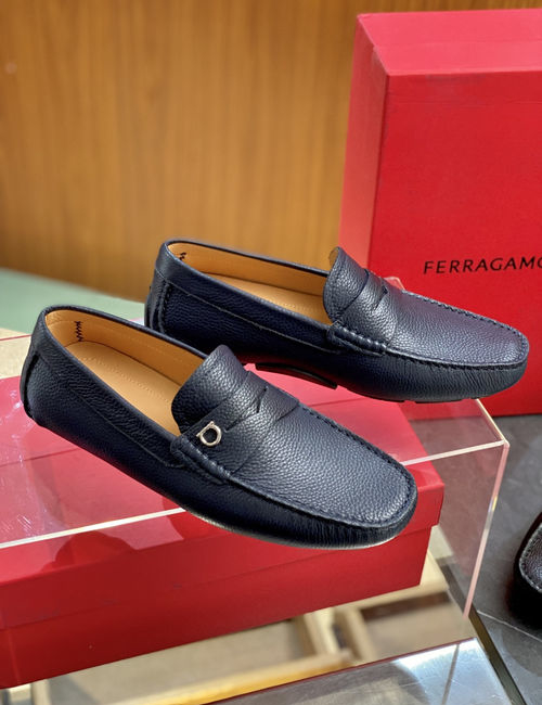 Ferragamo Classic Driving Loafers With Gancini Buckle