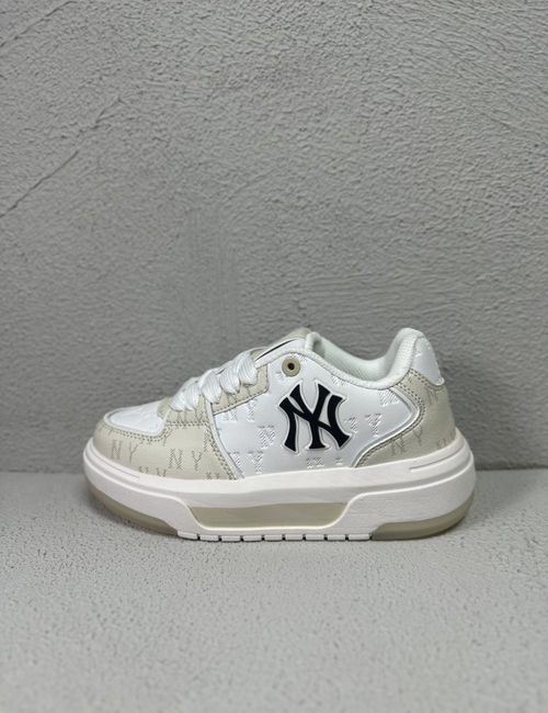 MLB NY Yankees Leather Ivory Low-top Sneakers