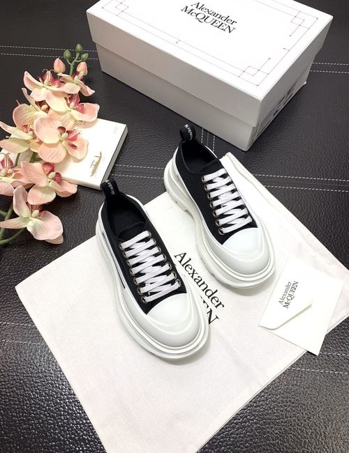 McQueen Casual Shoes Canvas Upper Goatskin Lining Vacuum Sole