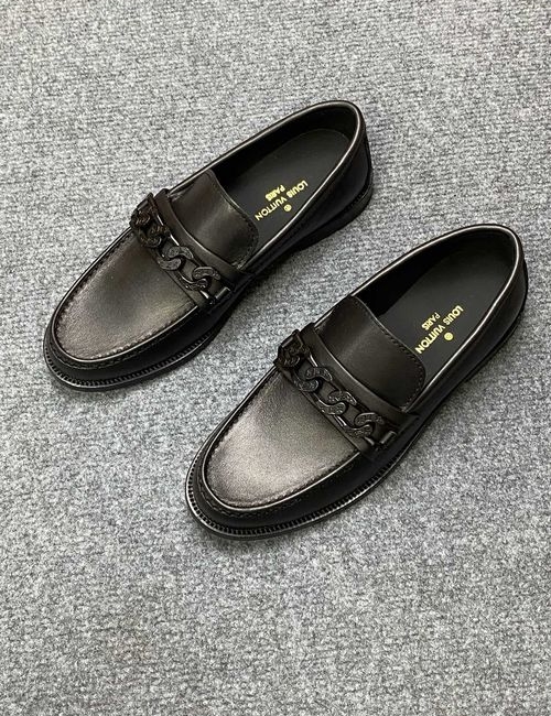 Louis Vuitton LV Chain Wrinkled Leather Shoes With Sole