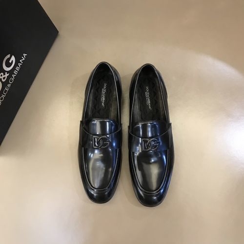 Dolce & Gabbana DG Premium Leather Dress Shoes With Exquisite Details