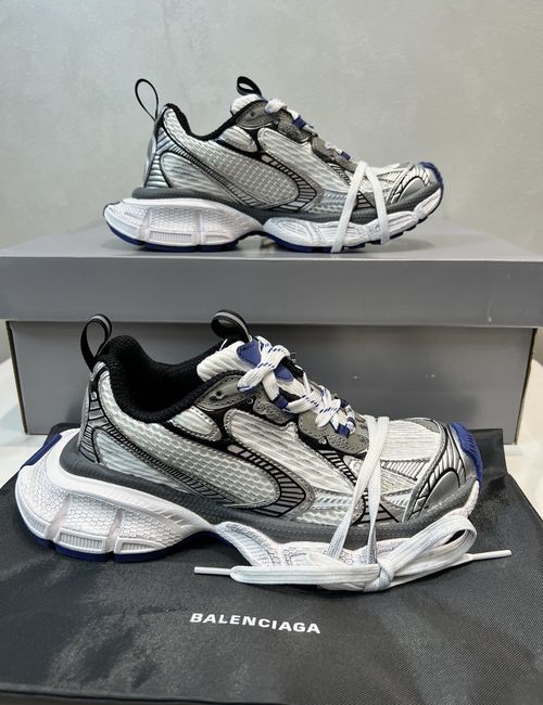 Balenciaga 3XL Lightweight Retro Sneaker