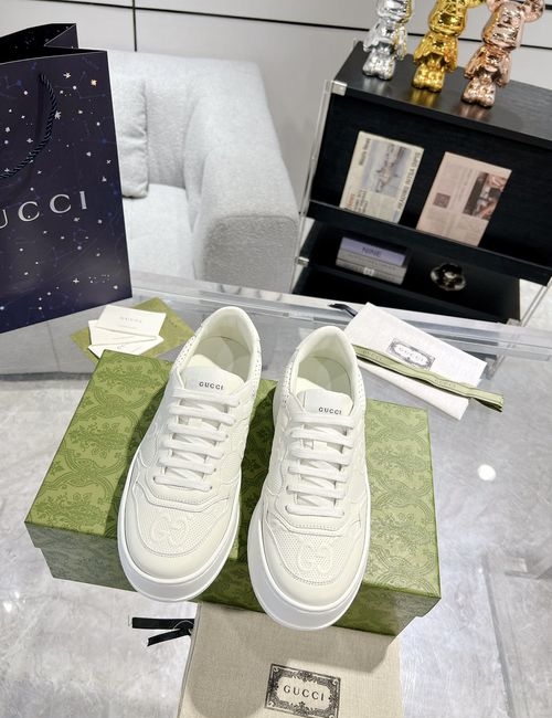 Gucci Calfskin Leather Casual Sneakers