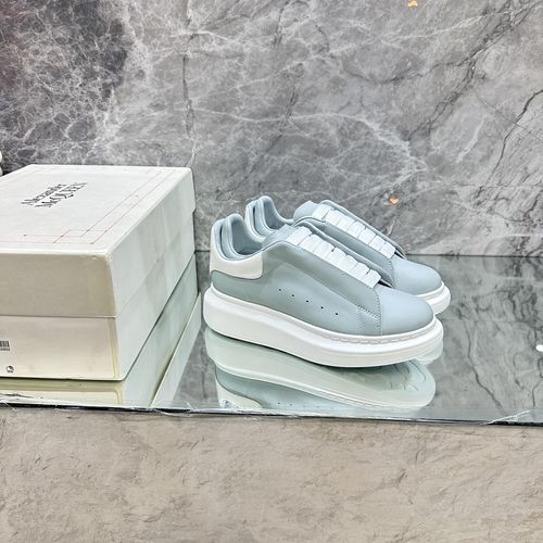 McQueen Curved Sole Casual Leather Sneakers