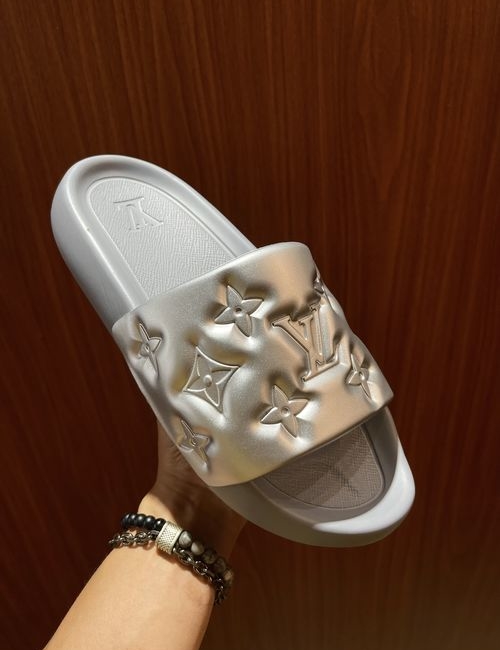 Louis Vuitton LV Waterfront Embossed Non-slip Slippers