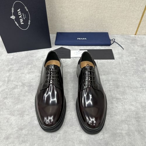 Prada Polished Leather Lace-Up Oxford Shoes