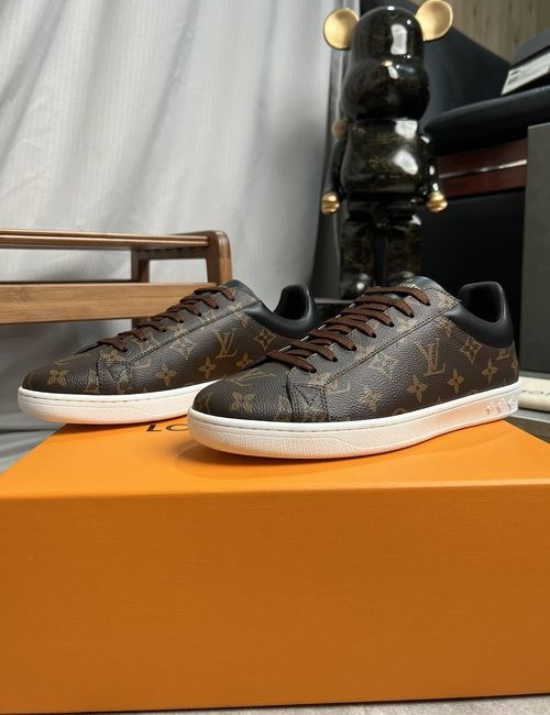 Louis Vuitton LV Damier Low Top Casual Sneakers
