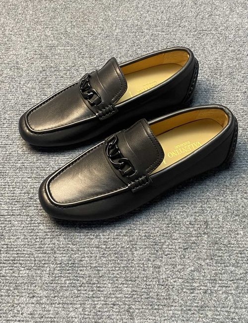 Valentino Loafers Cowhide Rubber Sole Packaging