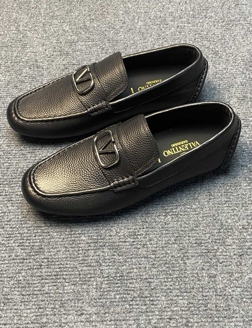 Valentino Loafers Cowhide Rubber Sole Packaging