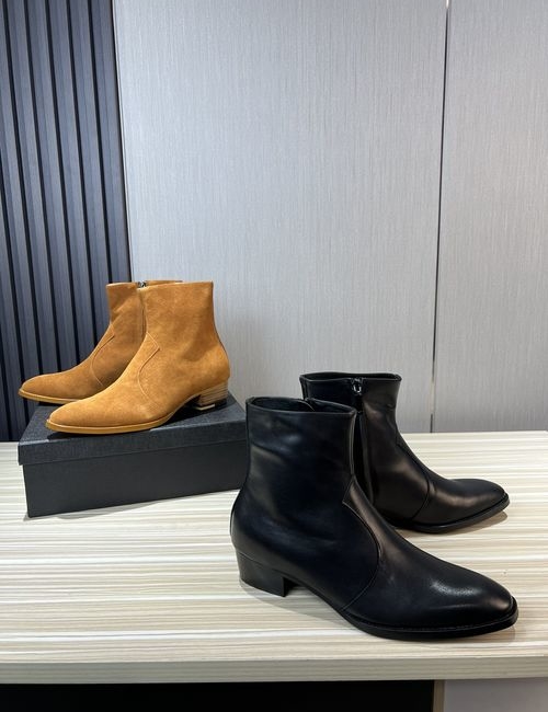Yves Saint Laurent YSL Chelsea Boots Cowhide Leather Sole