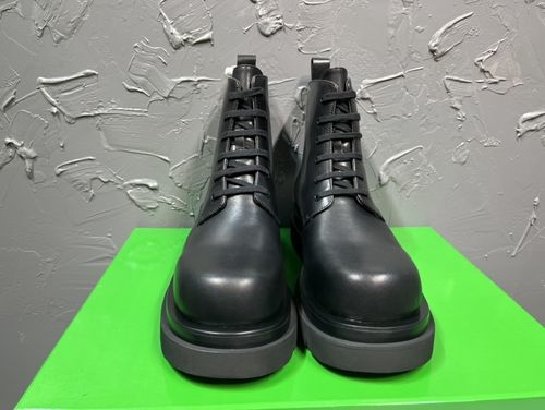Bottega Veneta BV Lace-up Leather Ankle Boots