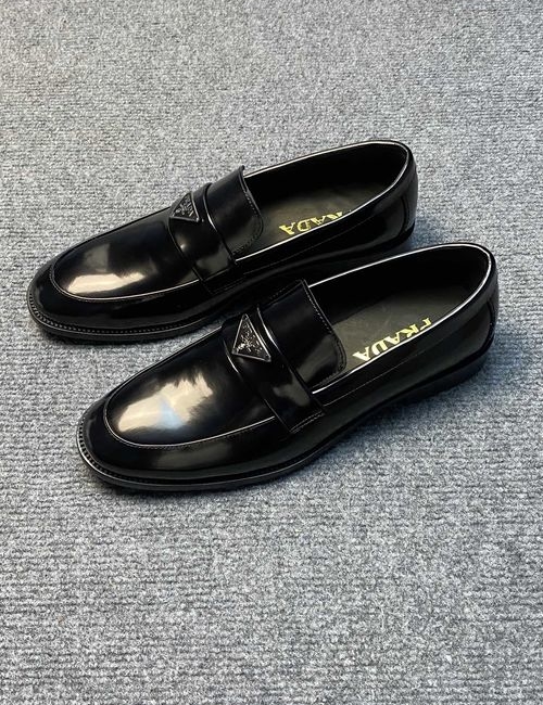Prada Leather Shoes Cowhide Lining Leather Outsole