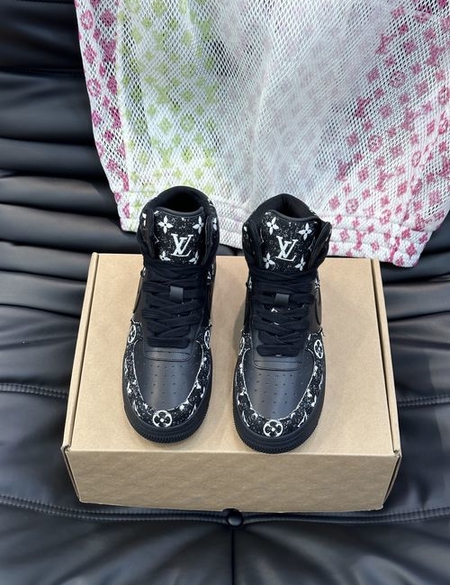 Nike High-top Graffiti Casual Sneakers