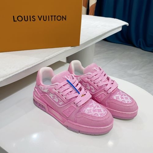 Louis Vuitton LV Traine Gradient Cow Leather Sneakers