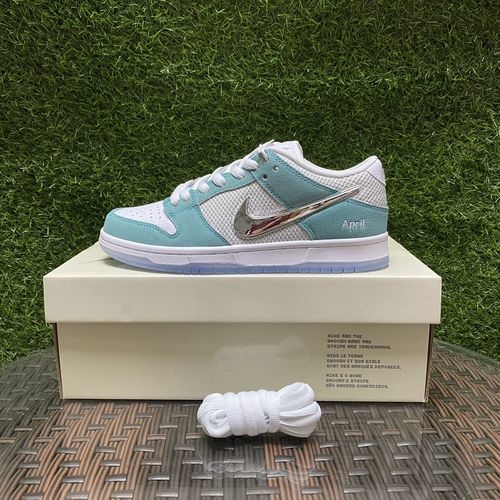 Nike SB Dunk Low Mint Green Sneakers