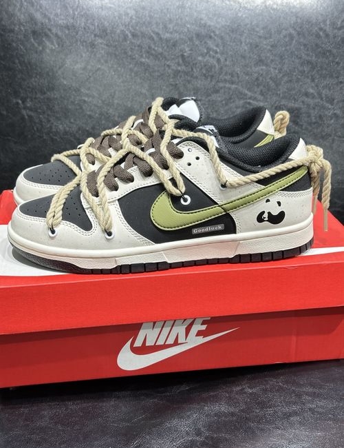 Nike Dunk Low Little Panda Low-top Sneakers