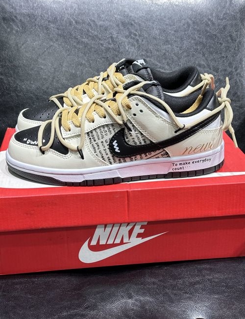 Nike Dunk Low Panda Prank Low-top Sneakers