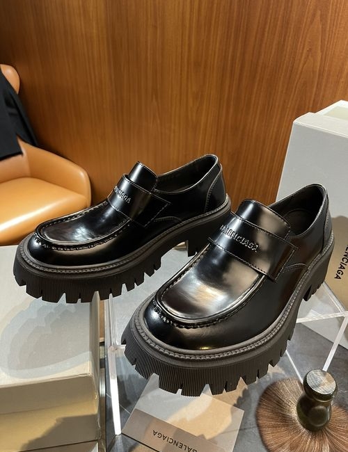 Balenciaga Tractor Smooth Cow Leather Loafers