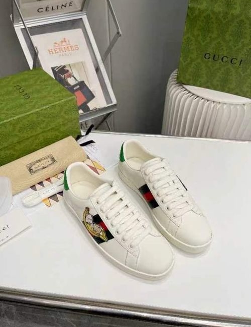 Gucci Classic Leather Casual Sneakers