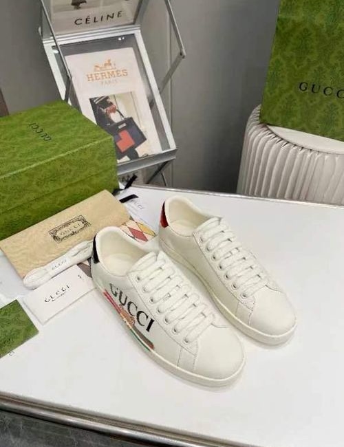 Gucci Classic Leather Casual Sneakers