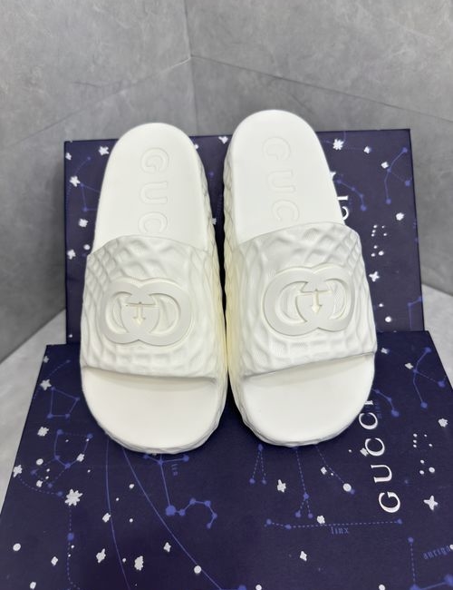 Gucci Lido Interlocking G Sandals