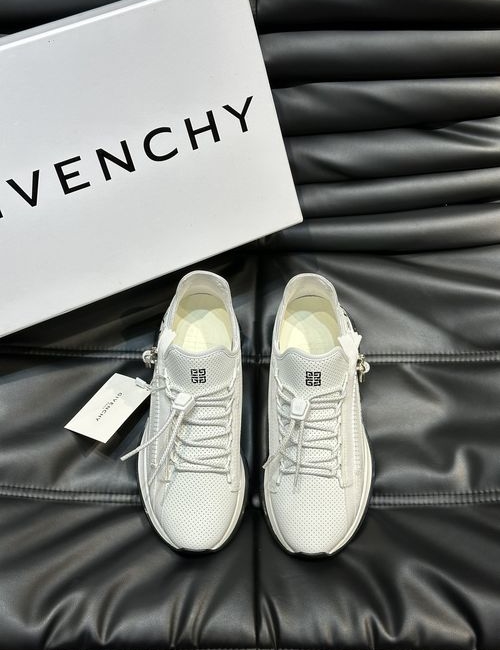Givenchy Spectre Low-top Jogging Sneakers