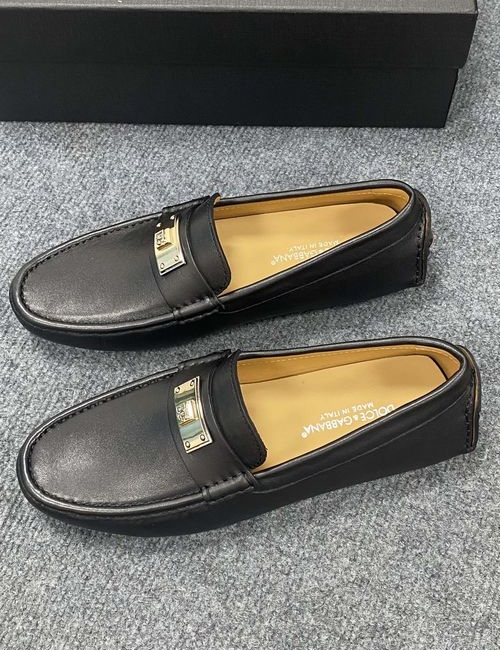 Dolce & Gabbana DG Leather Casual Loafers With Rubber Sole