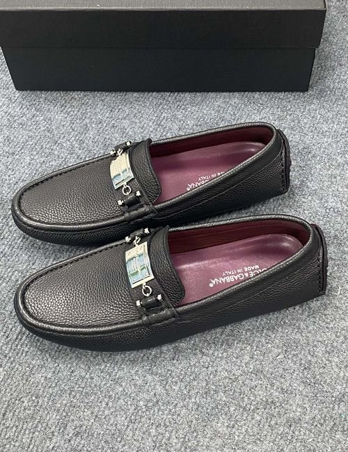 Dolce & Gabbana DG Leather Casual Loafers With Rubber Sole